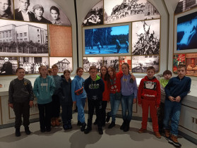 Экскурсия в Музейный комплекс памяти героя Советского Союза Зои Космодемьянской и фабрику елочной игрушки.
