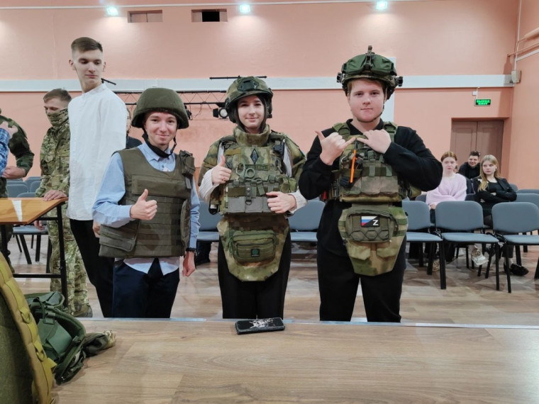 Открытый урок по Основам безопасности и защиты Родины с участием военнослужащих.